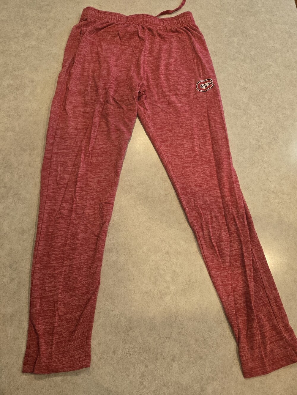 St. Cloud State Huskies - Youth Joggers. Size 14/16 Large.